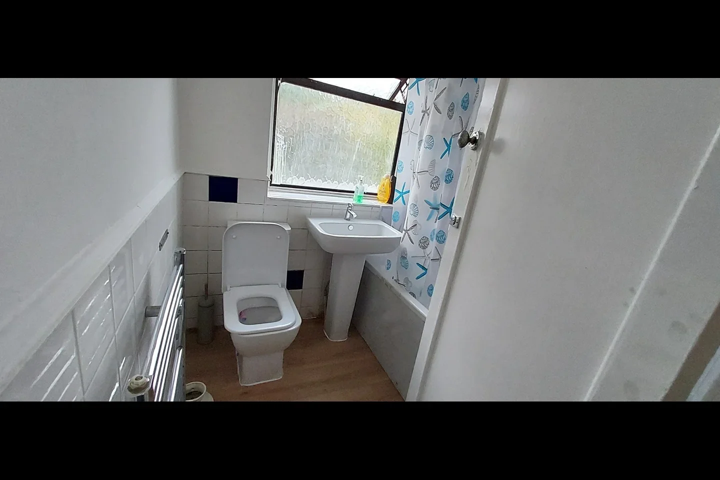 House Jarrow Road in Greater London