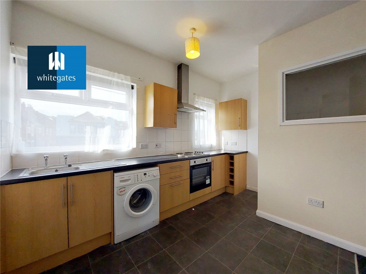 Flat Pontefract Road in Wakefield