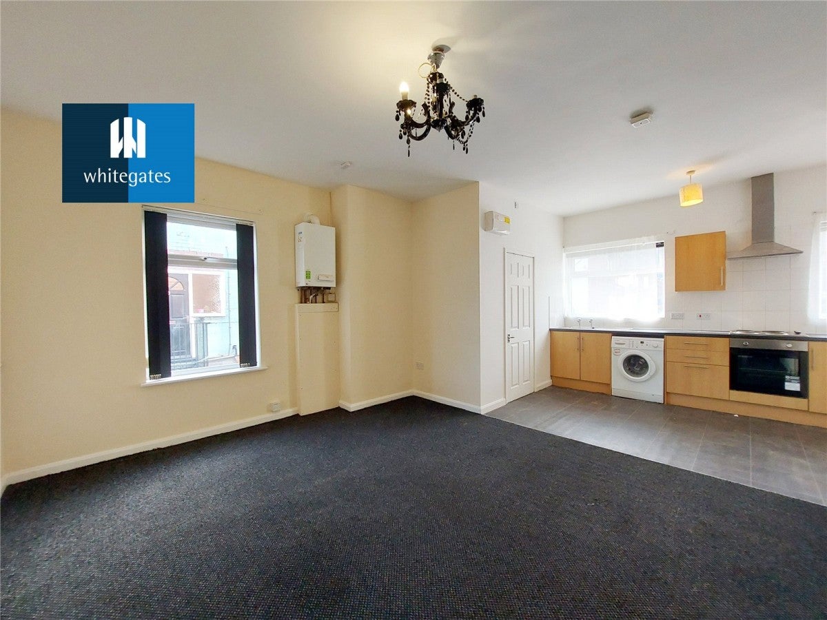 Flat Pontefract Road in Wakefield