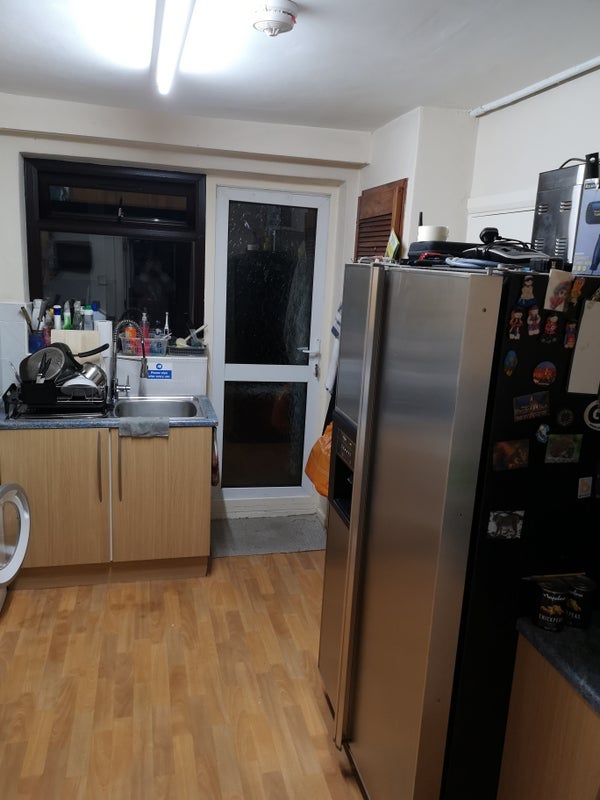Room Lemna Road in Greater London