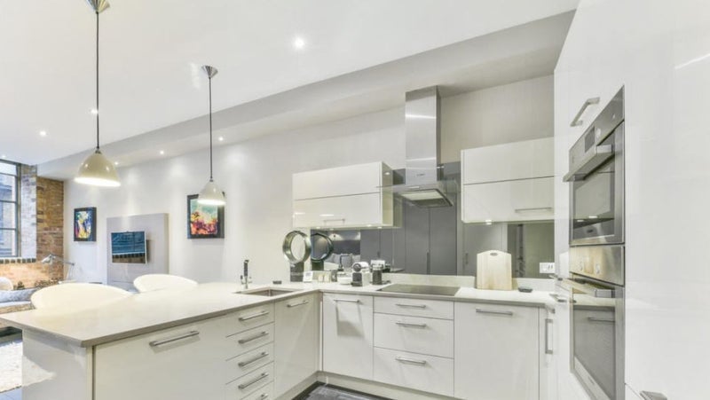 Room Boss Street in Greater London