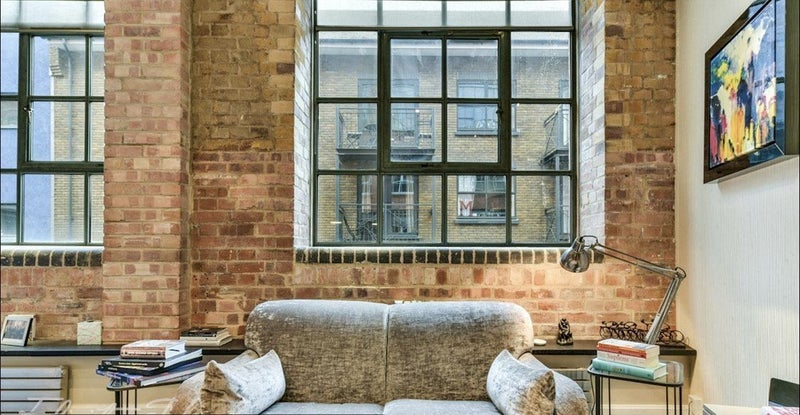 Room Boss Street in Greater London
