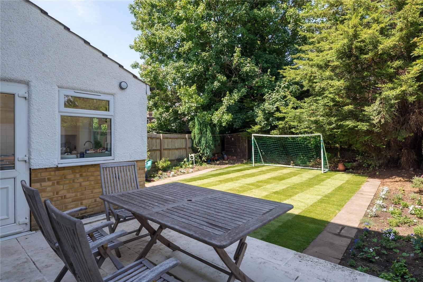 House Station Gardens in Greater London