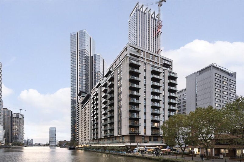 Flat South Quay Square in Greater London