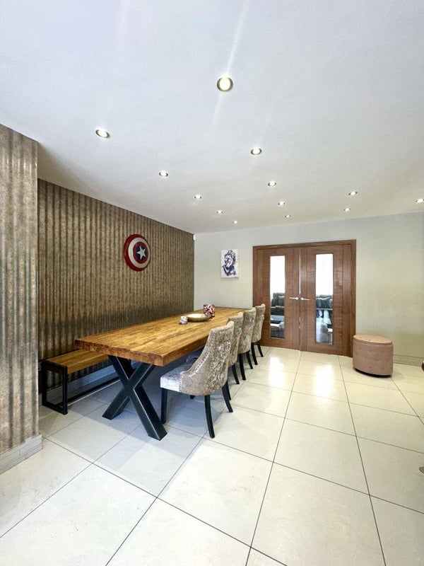 House Sittingbourne Avenue in London