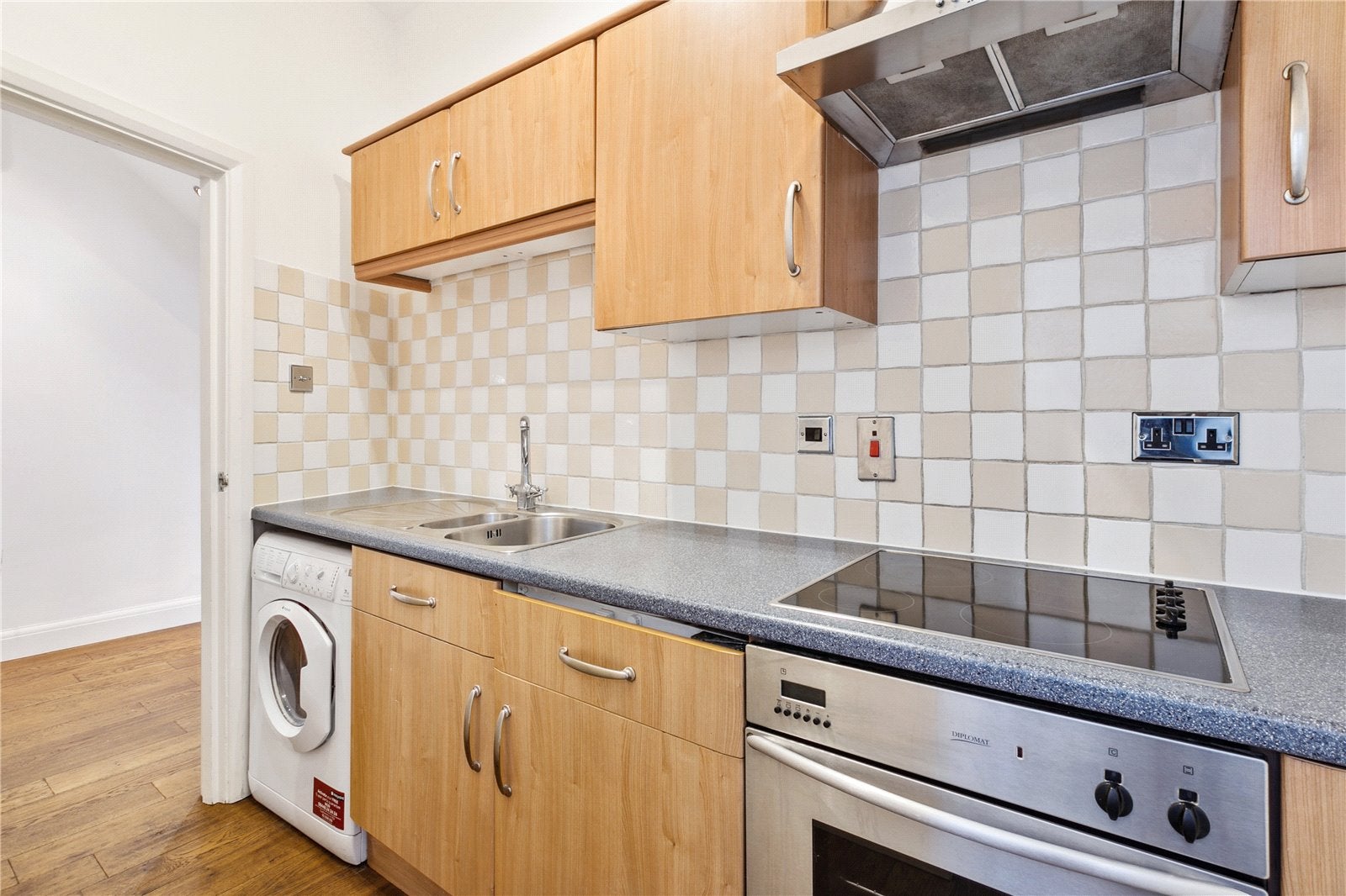Flat Ormonde Gate in Greater London