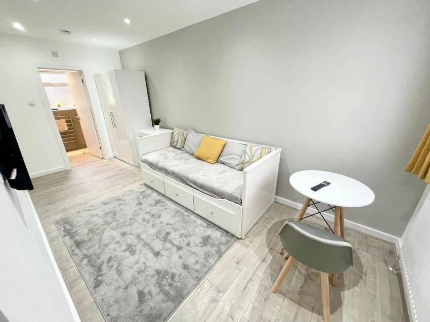 Flat Garden Close in Borough of Spelthorne
