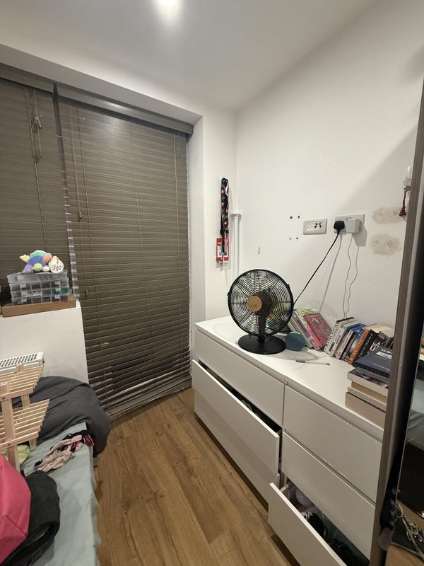 Room Atwater Close in Greater London