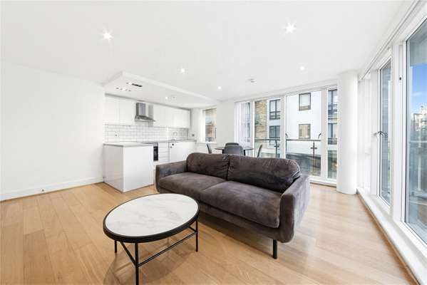 Flat Yeo Street in Greater London