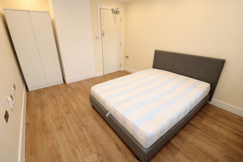 Room Globe Road in Greater London