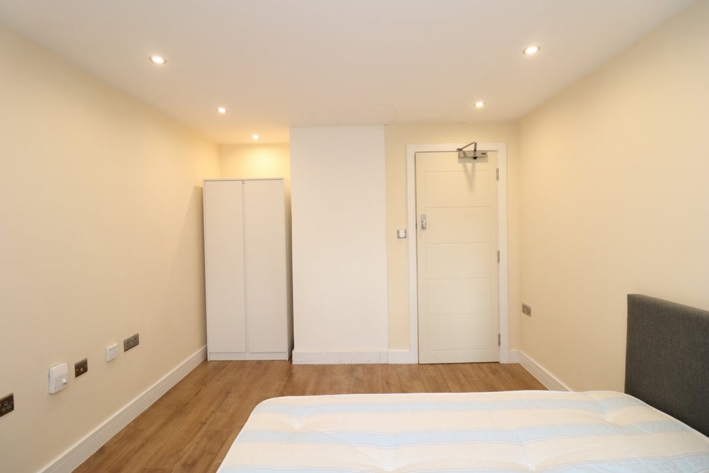 Room Globe Road in Greater London