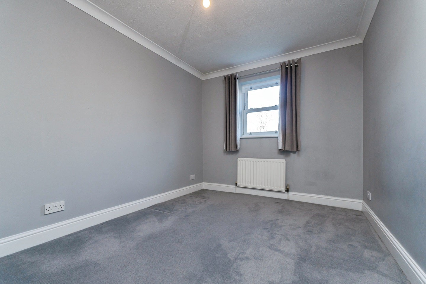 Flat Devonshire Avenue in Greater London