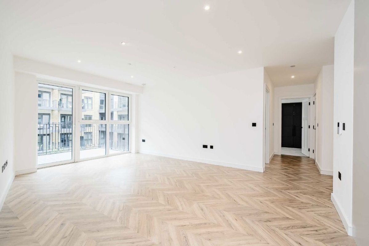 House Wheatfield Way in Greater London