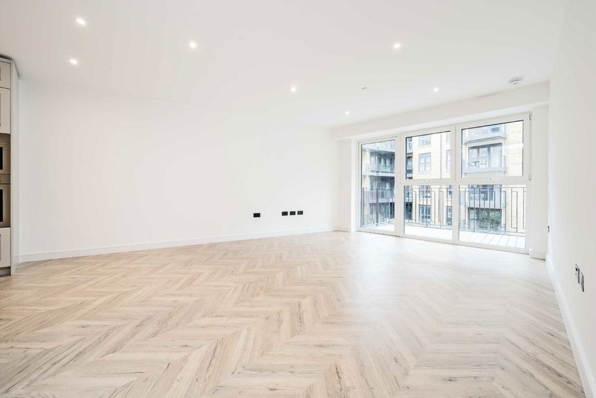 House Wheatfield Way in Greater London