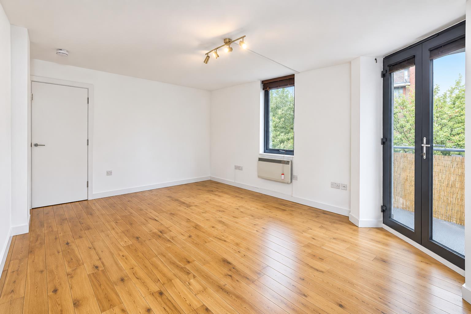 Flat Murray Grove in London