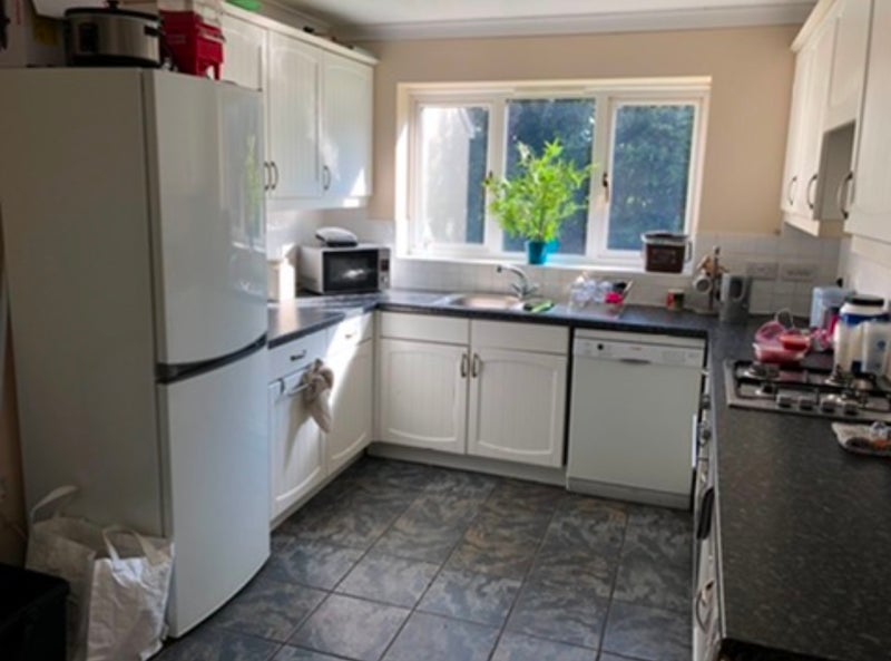 Room Bridgend Road in Aberkenfig