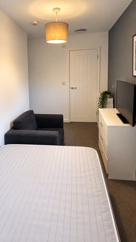 Room Bridgend Road in Aberkenfig
