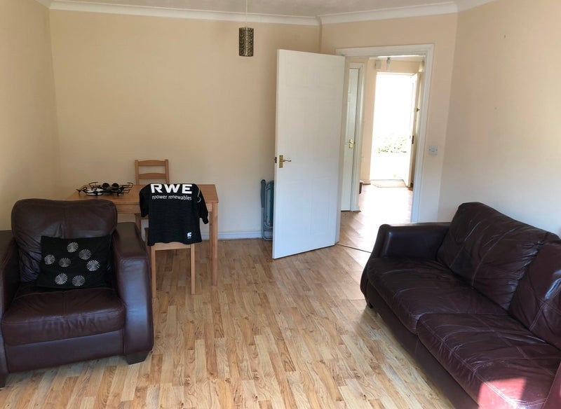 Room Bridgend Road in Aberkenfig