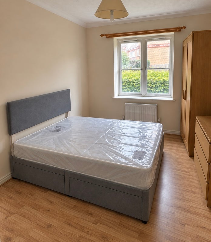 Room Bridgend Road in Aberkenfig