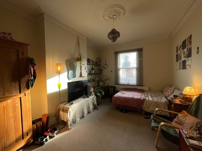 Room Christchurch Road in Bournemouth