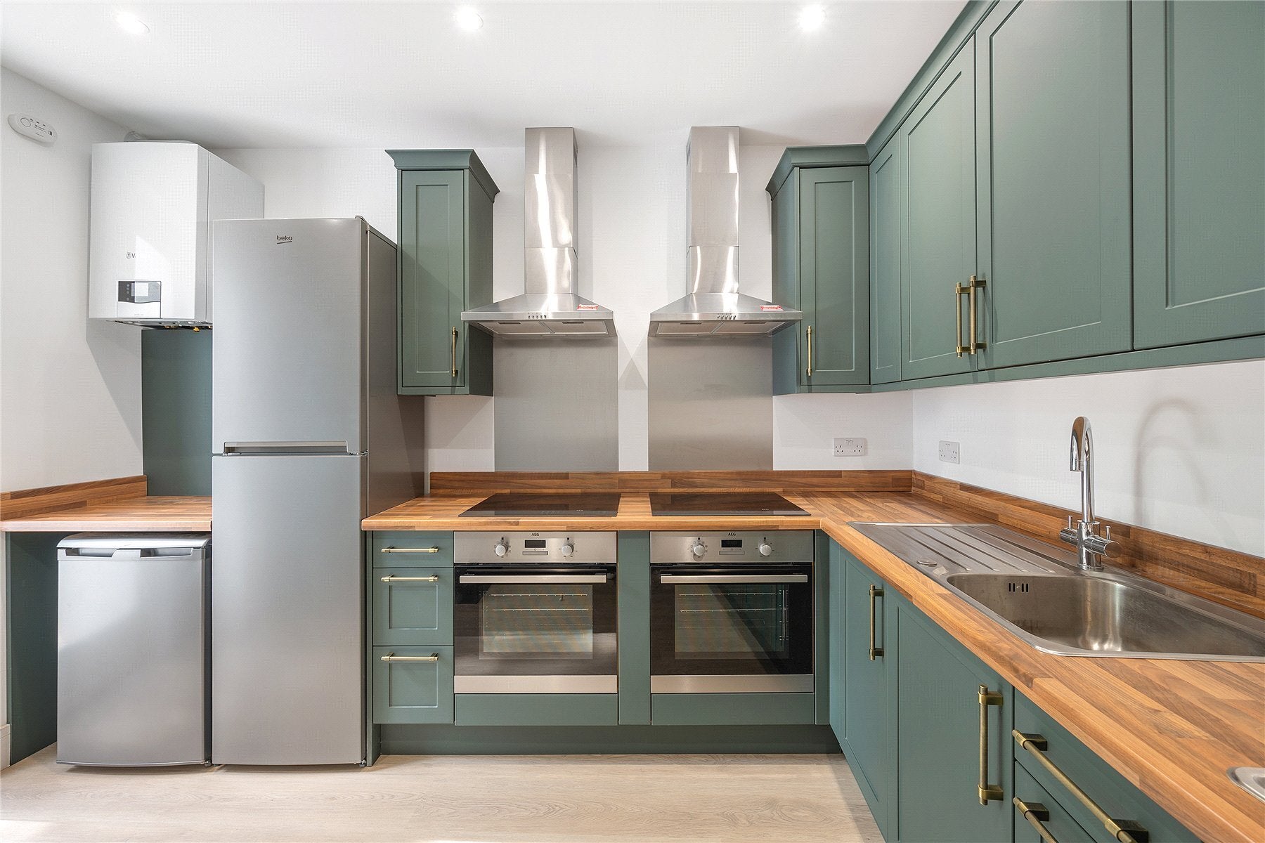 Flat Margravine Gardens in Greater London