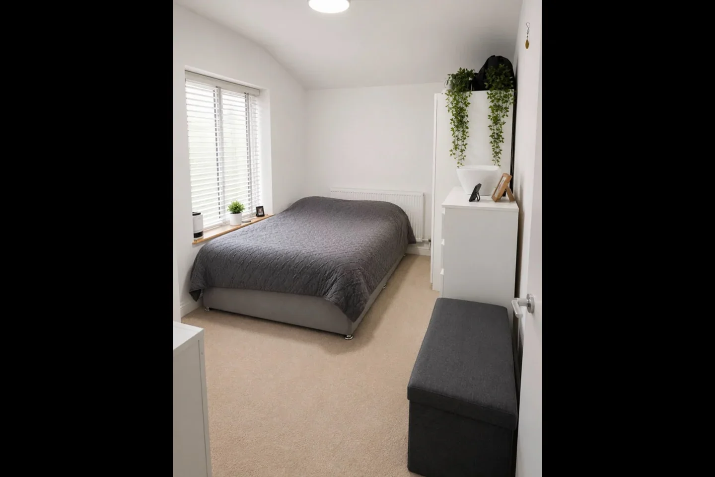 House Russell Rise in Luton