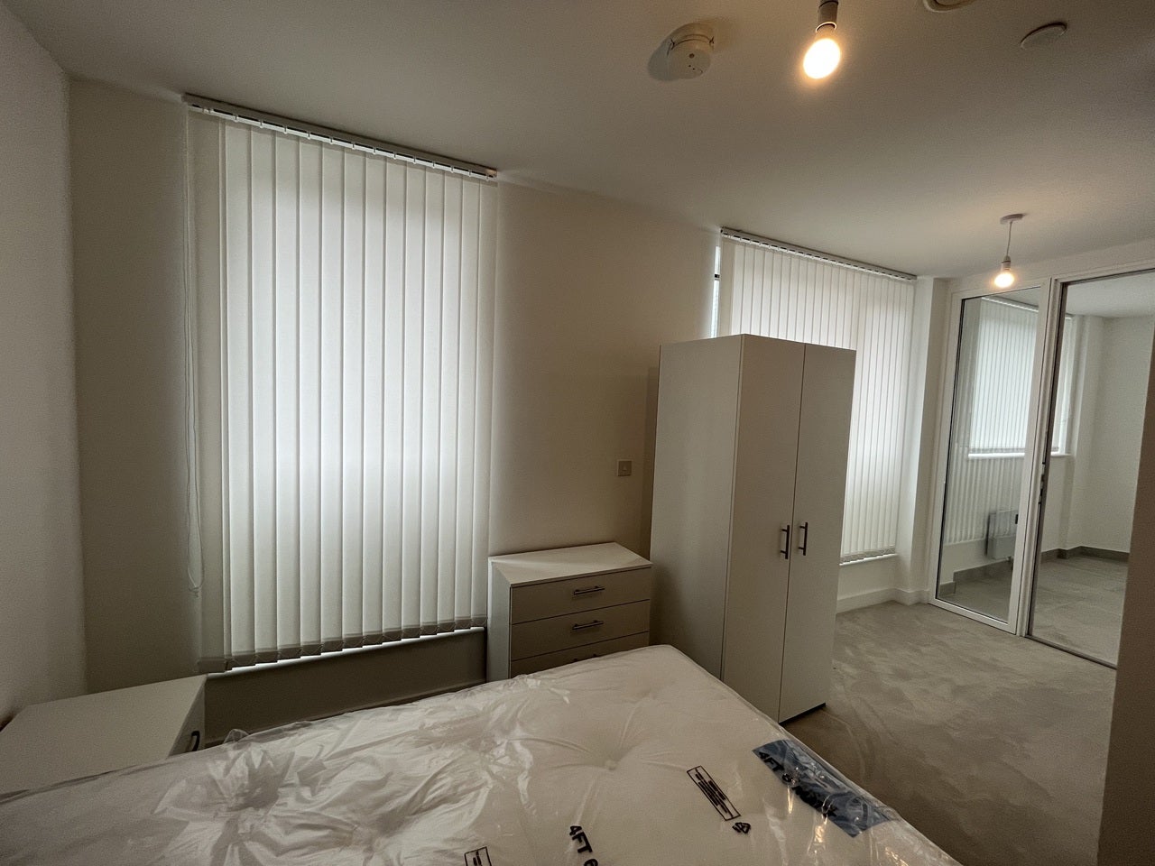 Flat Poplar High Street in Greater London