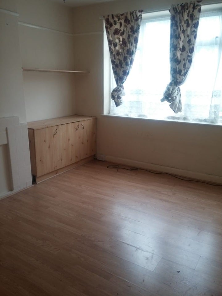 Flat Bermans Way in Greater London