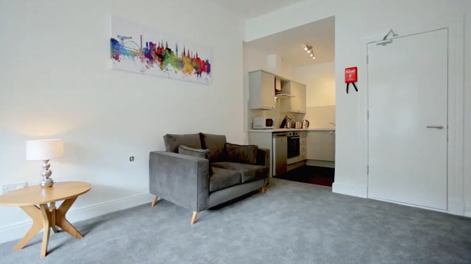 Flat Fairlie Park Drive in Glasgow