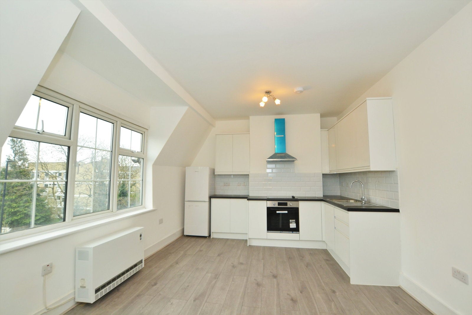 Flat London Road in Greater London