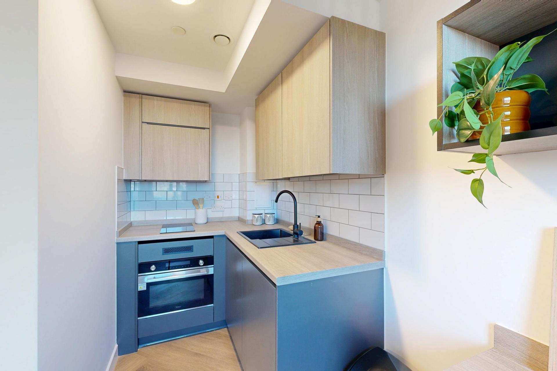 Room Radmarsh Road in Nottingham