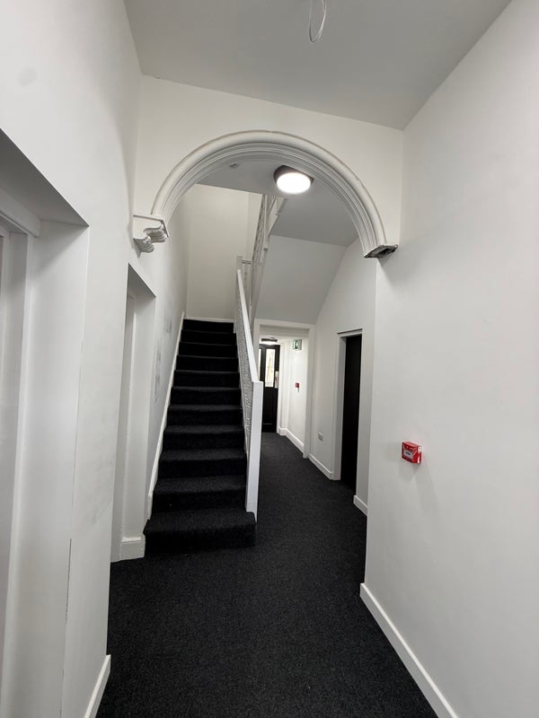 Room Manchester Road in Farnworth