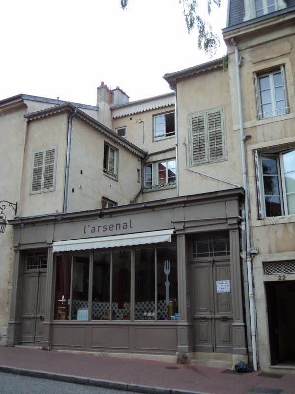 Flat Place de l'Arsenal in Nancy