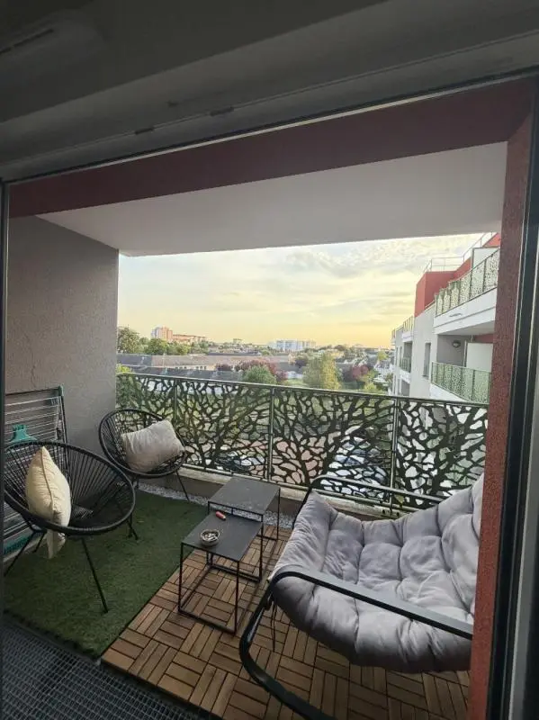 Flat Allée de la Flûte Enchantée in Lucé