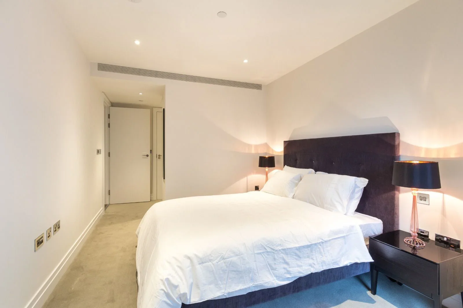 Flat Battersea Park Road in Greater London
