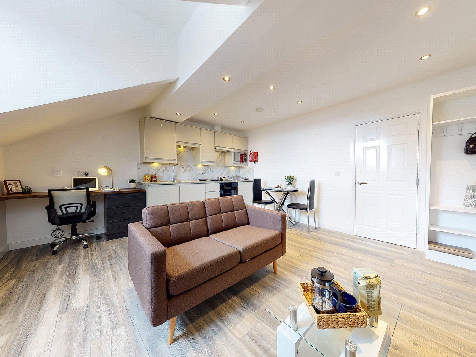 Flat Hyde Terrace in Leeds