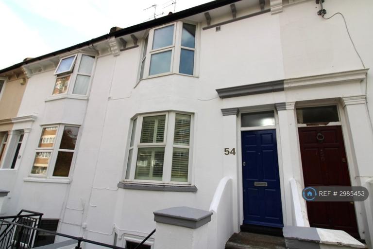Flat Clarendon Road in Portslade by Sea