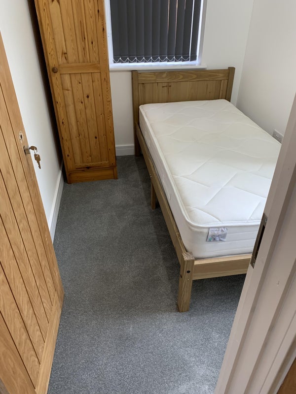 Room Nutfield Road in Leicester