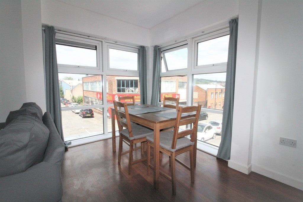 Flat Upper Allen Street in Sheffield