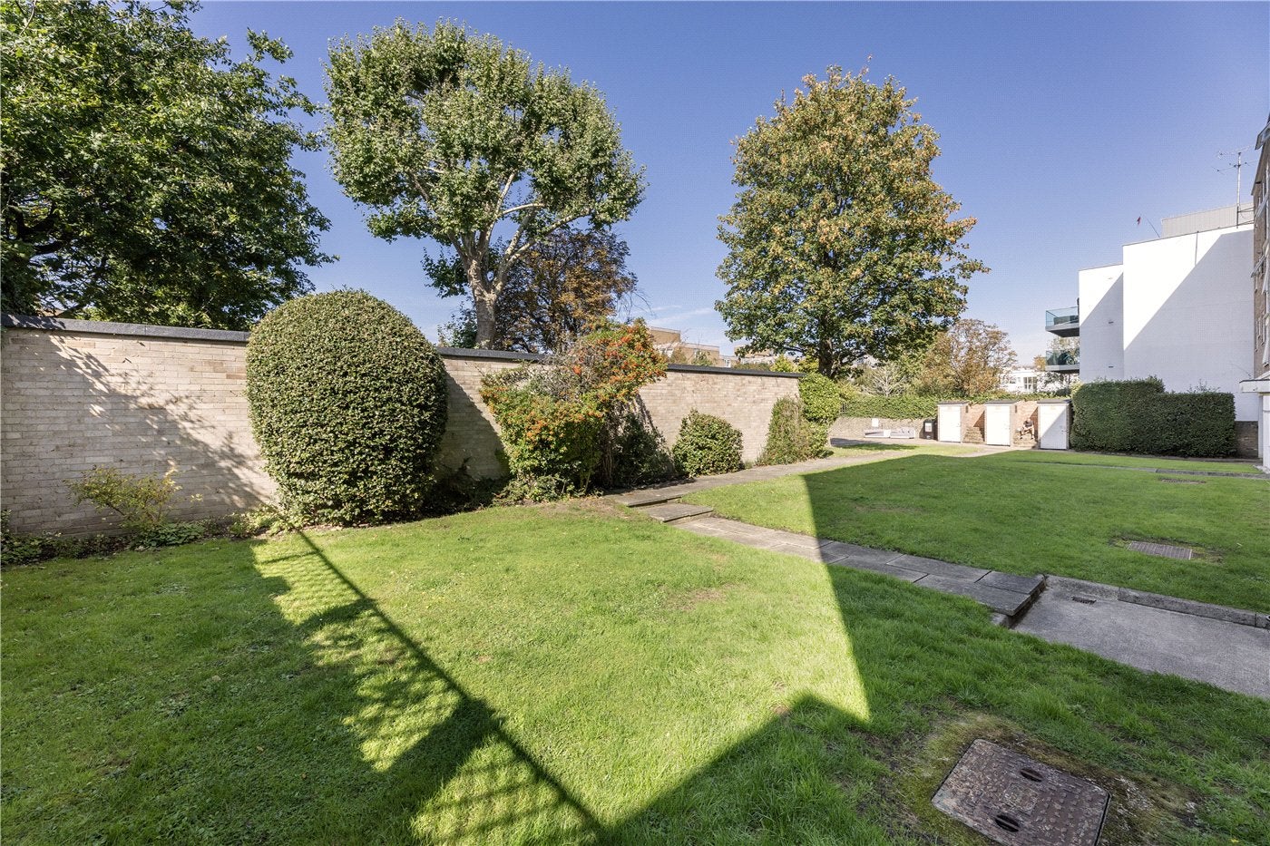 Flat Mercier Road in Greater London