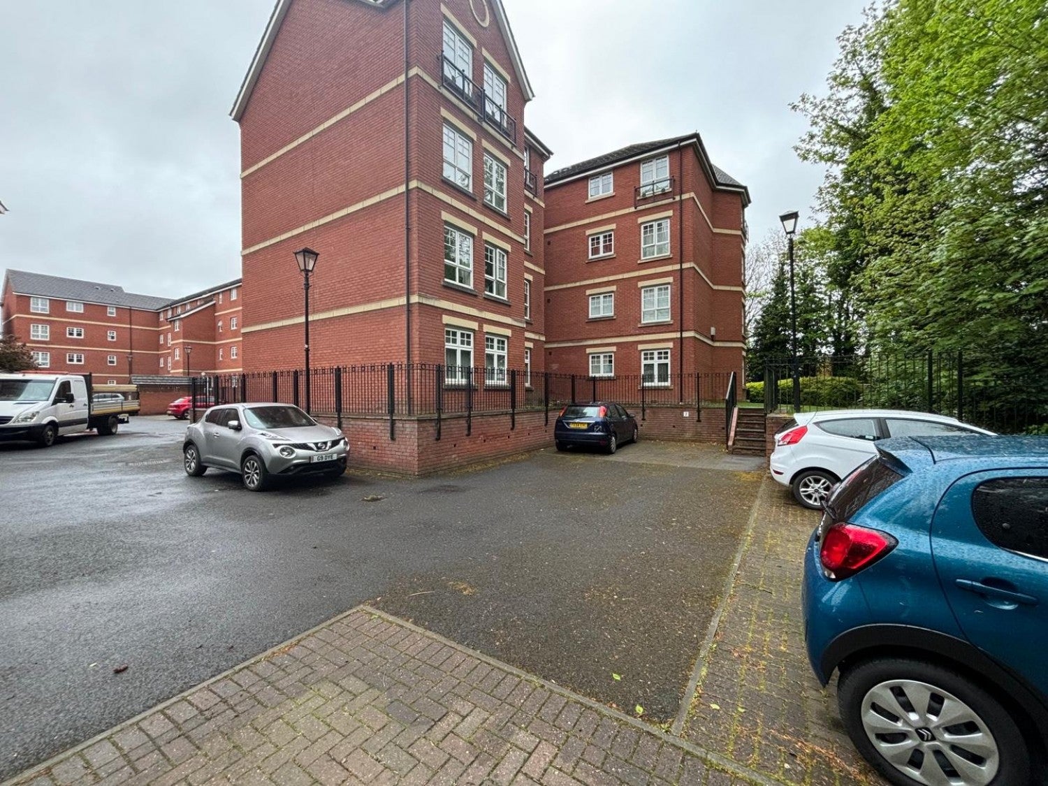 Flat Worcester Road in Bromsgrove