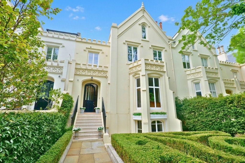House Addison Road in Greater London