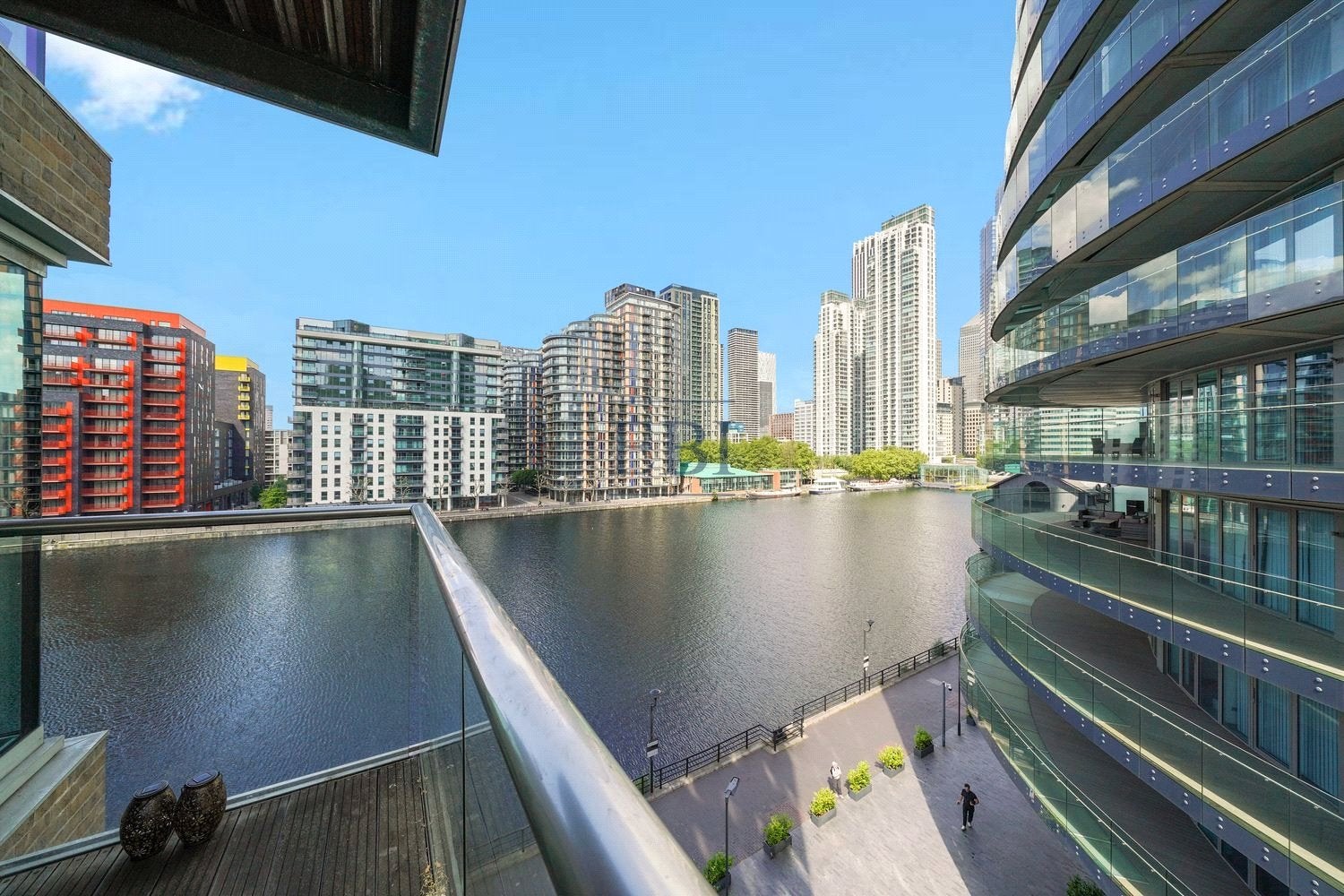 Flat Alexia Square in Greater London
