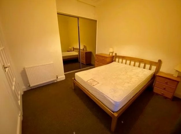 Flat Saughton Mains Gardens in City of Edinburgh