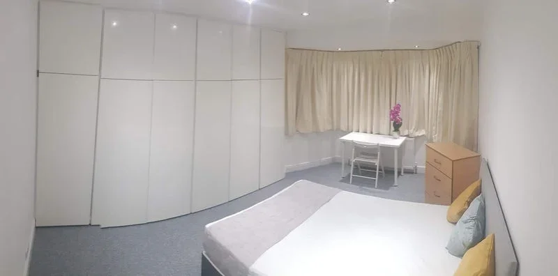 Room Beverley Drive in Greater London