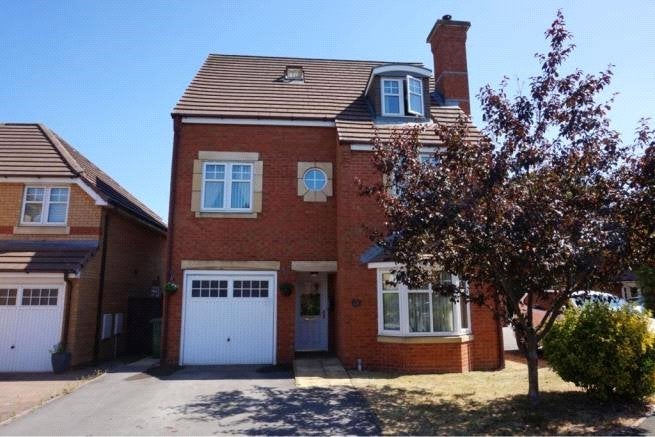 House Glamis Close in Prenton