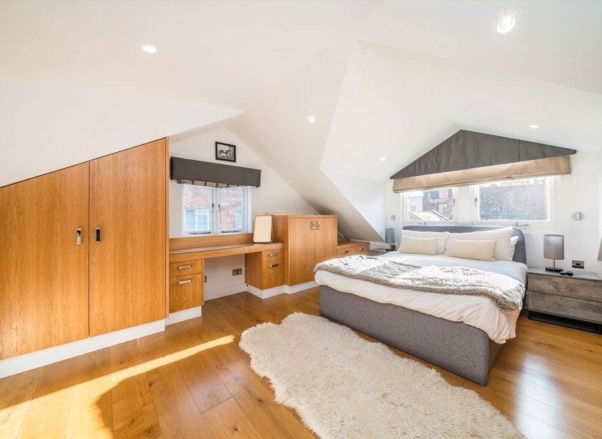 House Pembroke Mews in Greater London