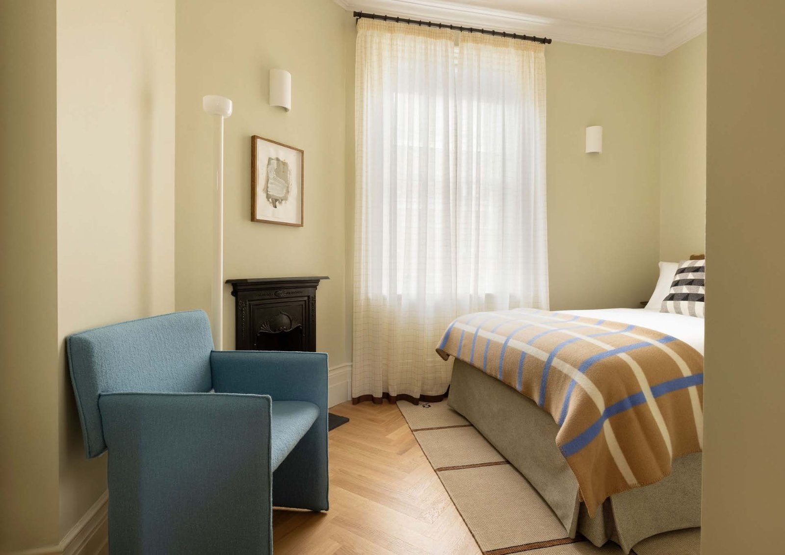 Flat Harley Street in London