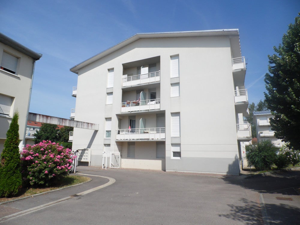 Appartement Rue de la Coopérative à Saint-Julien-les-Villas
