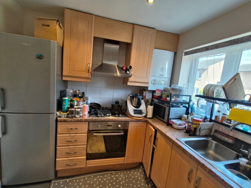 Room Bramwell Drive in Sheffield
